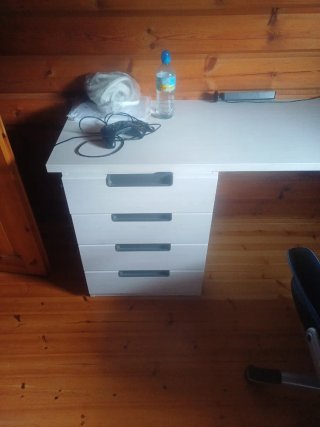 Cama nido de 90X180 y mesa de escritorio con cajon