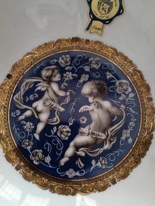 Centrotavola Limoges decorato a mano