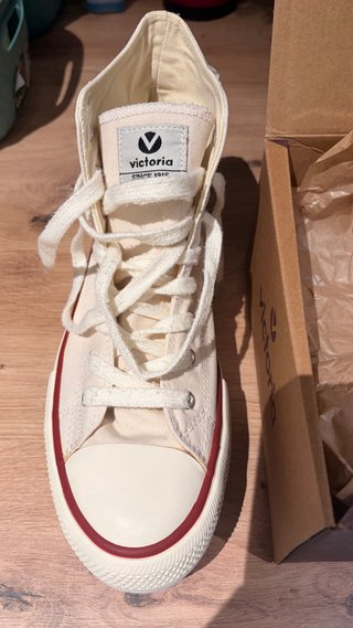 Victoria Botín Plataforma Beige Talla 40