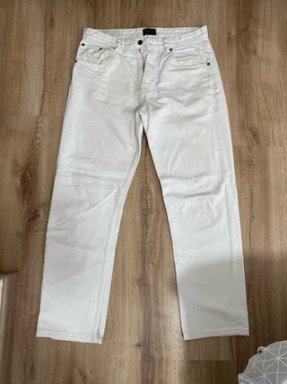 Pantalones vaqueros largos blancos de Pull & Bear