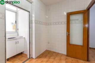 Piso en venta en Camino de Ronda - Rosaleda en Granada