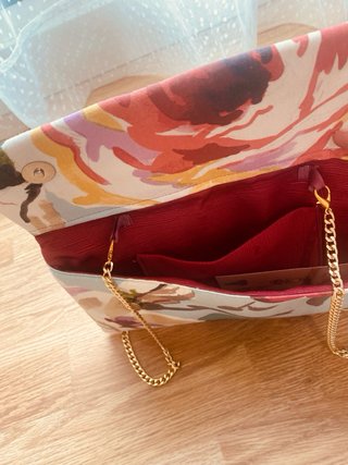 Bolso mano Adela Marin flores artesanal