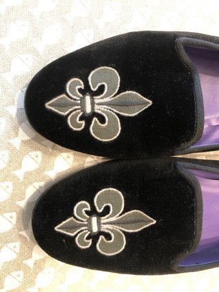 Mocasines Scalpers negros flor de lys