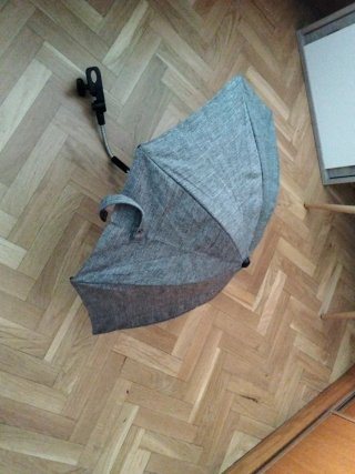 Sombrilla gris para cochecito