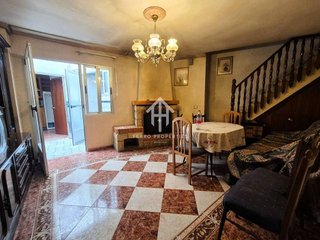 Casa en venta en Algarinejo