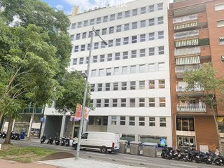 Oficina en alquiler en La Nova Esquerra de l'Eixample en Barcelona