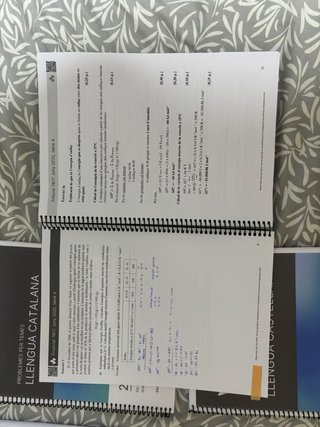Libros de ejercicios con soluciones PAU Cataluña