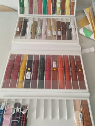 Lote de 226 correas de reloj variadas