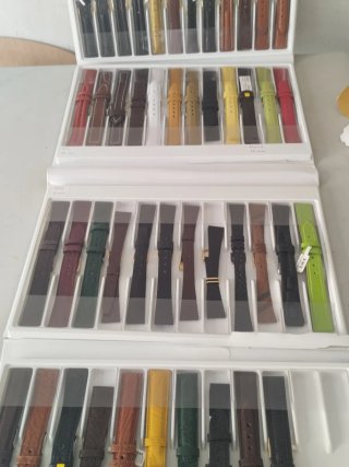 Lote de 226 correas de reloj variadas