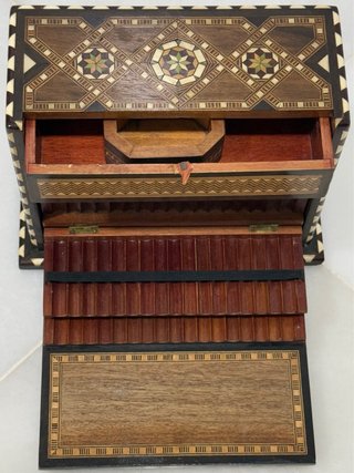 ANTIGUA GRAN CAJA MARQUETERÍA TARACEA GRANADA