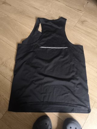 Camiseta tirantes New Balance running negra