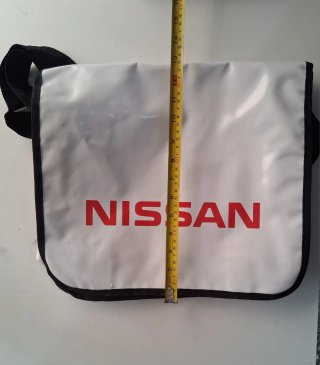 Bolso bandolera Nissan blanco