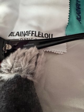 Gafas de sol Alain Afflelou negras y rojas