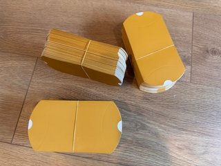 Cajitas de cartón para regalo (150 uds)