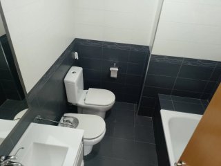 Se alquila el primer piso en Manises zona polidepo