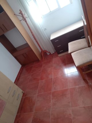 Se alquila el primer piso en Manises zona polidepo