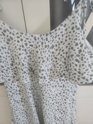 Vestido de verano  verde y blanco d topitos.