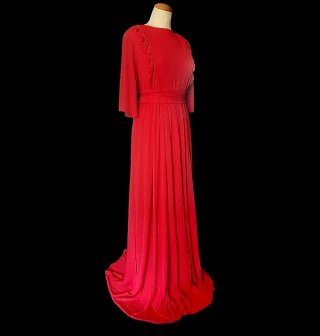 Vestido de noche rojo escotado S