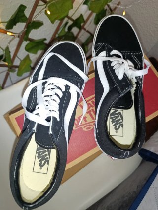 Zapatillas Vans Old Skool Negras y Blancas