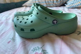 Crocs verde agua talla 37