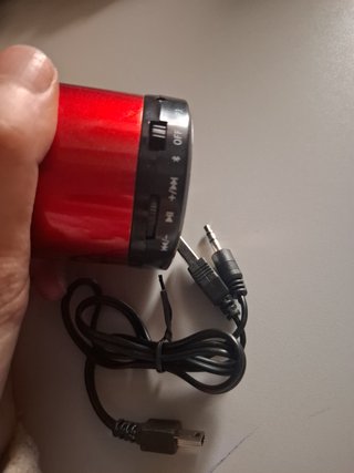 Altavoz Portátil Martins Rojo y Negro