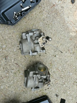 Carburadores y tapa motor fueraborda Johnson 40cv