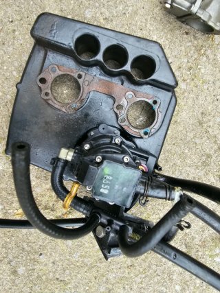 Carburadores y tapa motor fueraborda Johnson 40cv