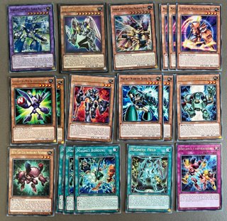 Lotto Yu-Gi-Oh! Guerriero Magnetico