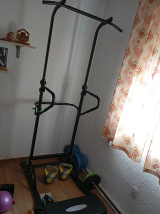 Estructura gym + barras y pesas