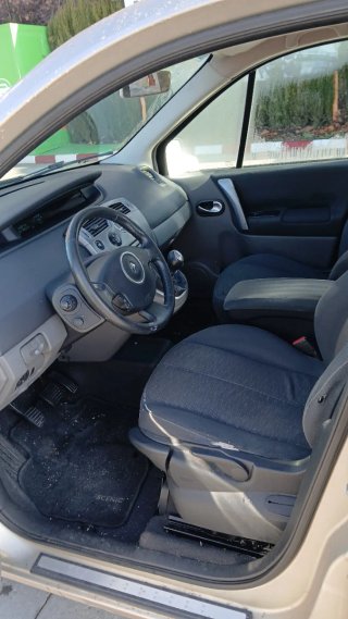 Renault esceni 2008