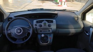 Renault esceni 2008