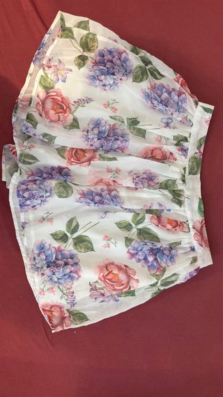 Conjunto Mayoral floral blusa y pantalón corto