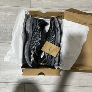 Asics Gel NYC Negras Talla 42