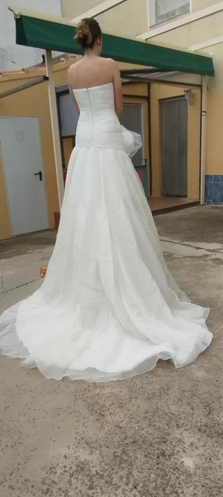 Vestido de Novia T1141001.665.42 Velo: 200 euros
