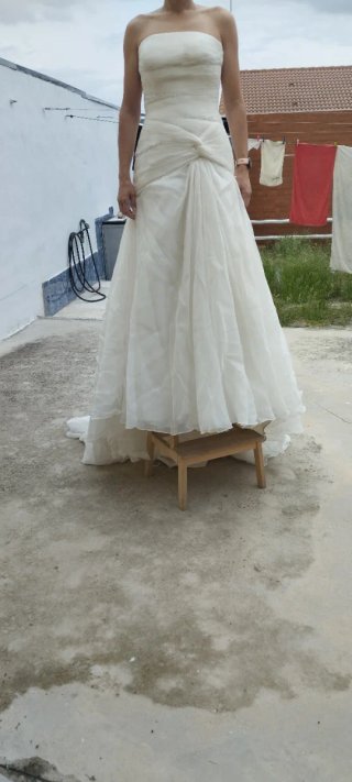 Vestido de Novia T1141001.665.42 Velo: 200 euros