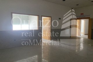 Local comercial en venta en Hispanoamérica - Comunidades en Valdemoro