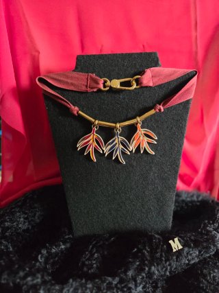 Collar Bimba y Lola hojas multicolor