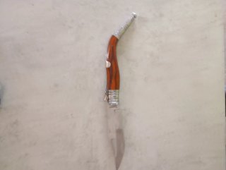 Navaja multiusos de madera y metal