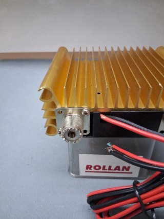 ZETAGI B150 Amplificador