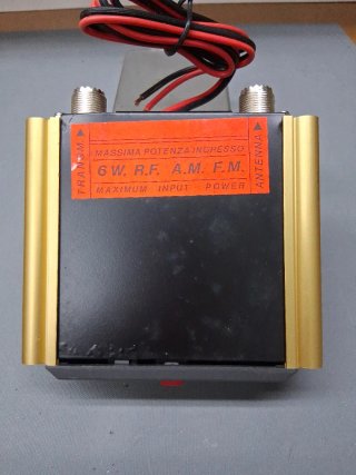 ZETAGI B150 Amplificador