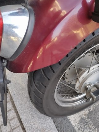 Yamaha Virago Roja y Plateada motor 250cc