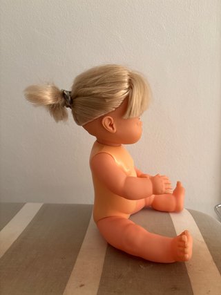 Muñeca Nenuco rubia con pijama rosa