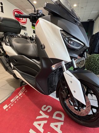 Yamaha XMAX 300 Scooter Maxi