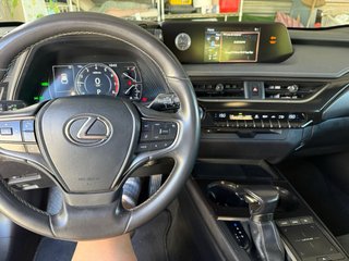 LEXUS UX 2.0 250h Premium 2021