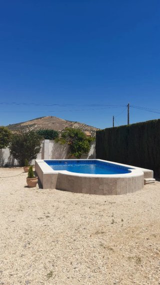 CASA EN PUENTE NUEVO.