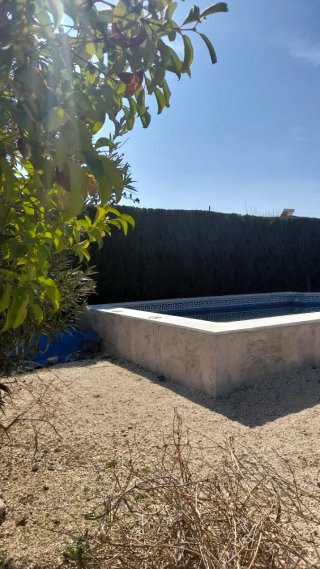 CASA EN PUENTE NUEVO.