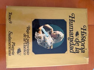 4 tomos de libros de “Historia de la Humanidad”