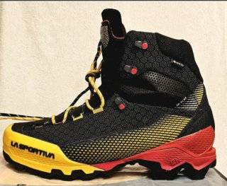 Botas NUEVAS La Sportiva Aequilibrium ST