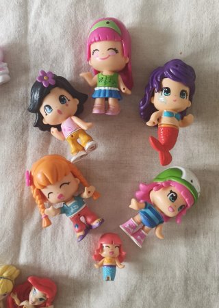 Lote Muñecas Pin y Pon, Hello Kitty y más