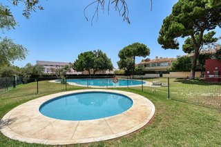 Casa adosada en alquiler en Elviria en Marbella